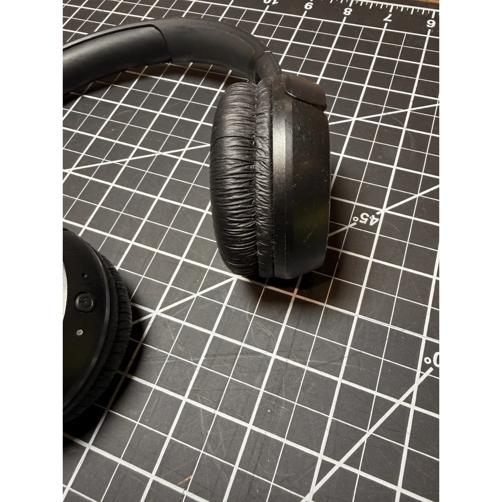 JBL Tune 510BT Wireless On-Ear Headset With Pure Bass Sound Black ONE SIDE WORKS
